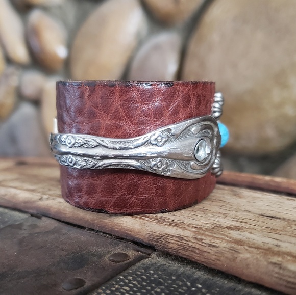 Leather Cuff with Spoon Handles Wrap - Picture 3 of 8